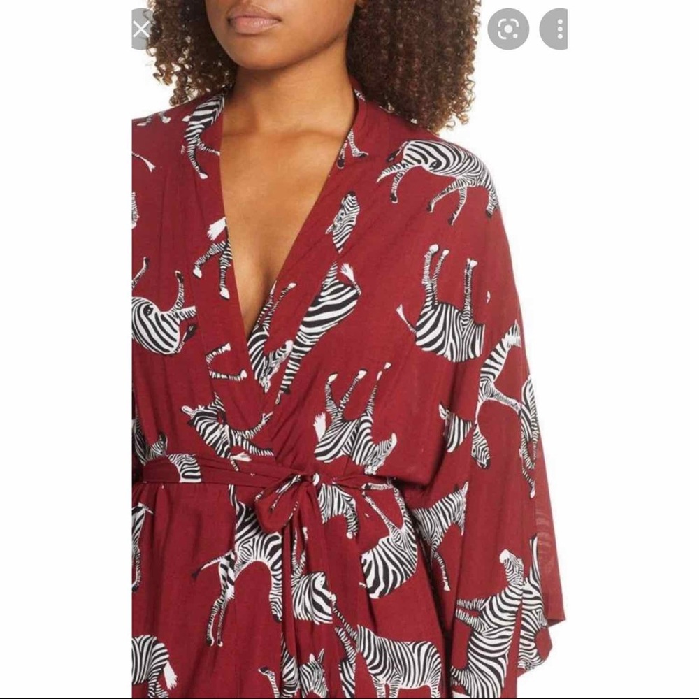 Chalmers Zebra Print Robe
♥︎ Size Small/Medium